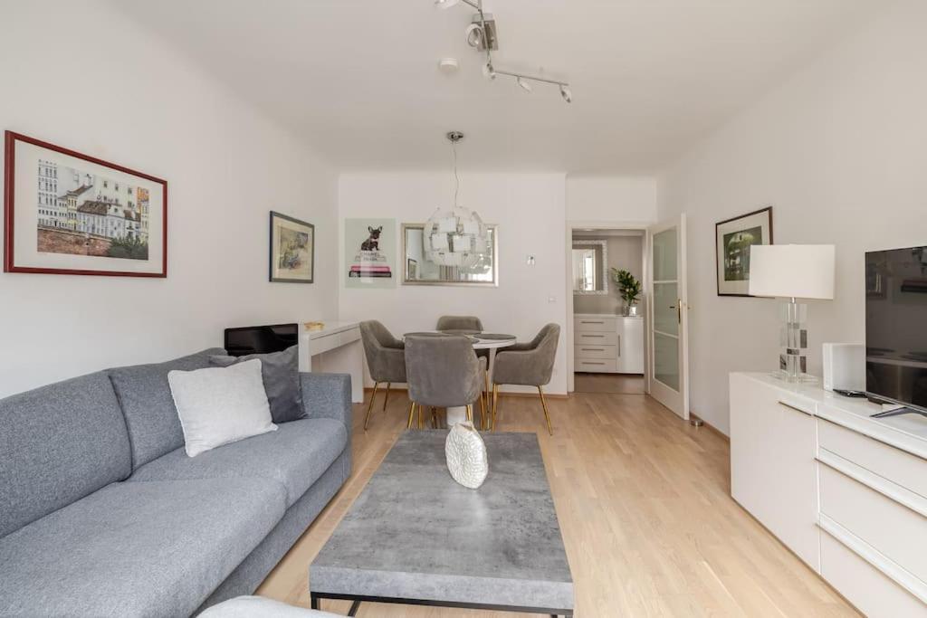 Brand New City Centre Air Condition 66qm2 Apartment Wien